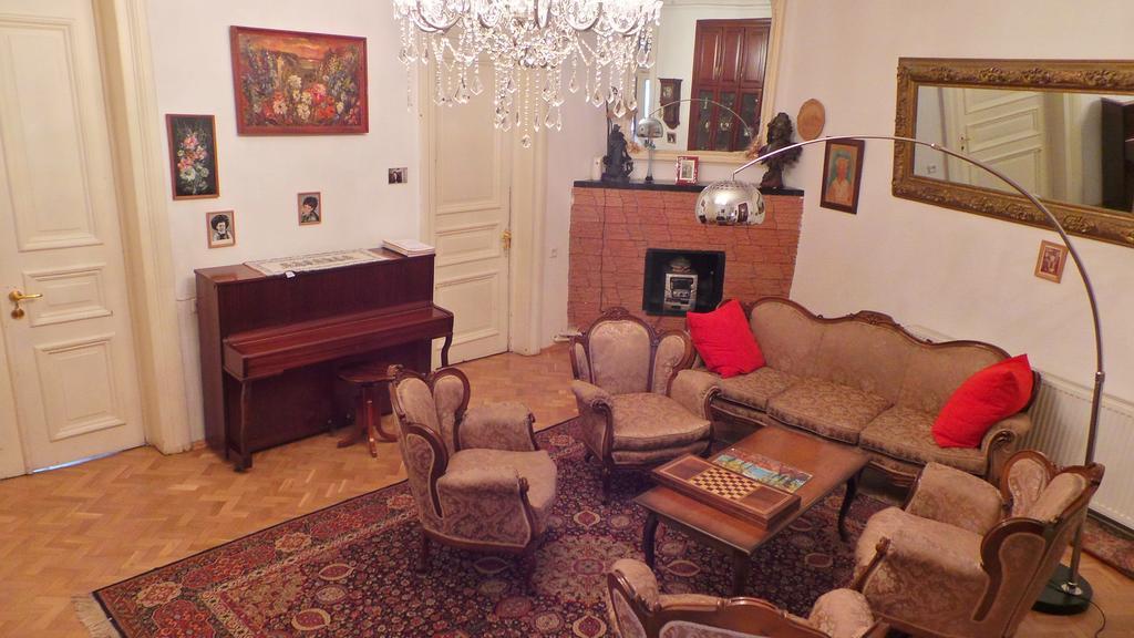 Ia'S Homestay Tbilisi Esterno foto