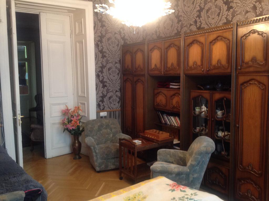 Ia'S Homestay Tbilisi Esterno foto